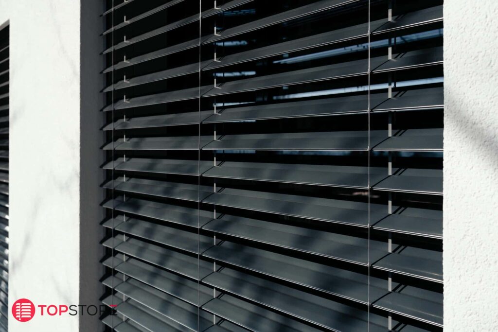 top-stores-exterieurs-a-lamelles-14